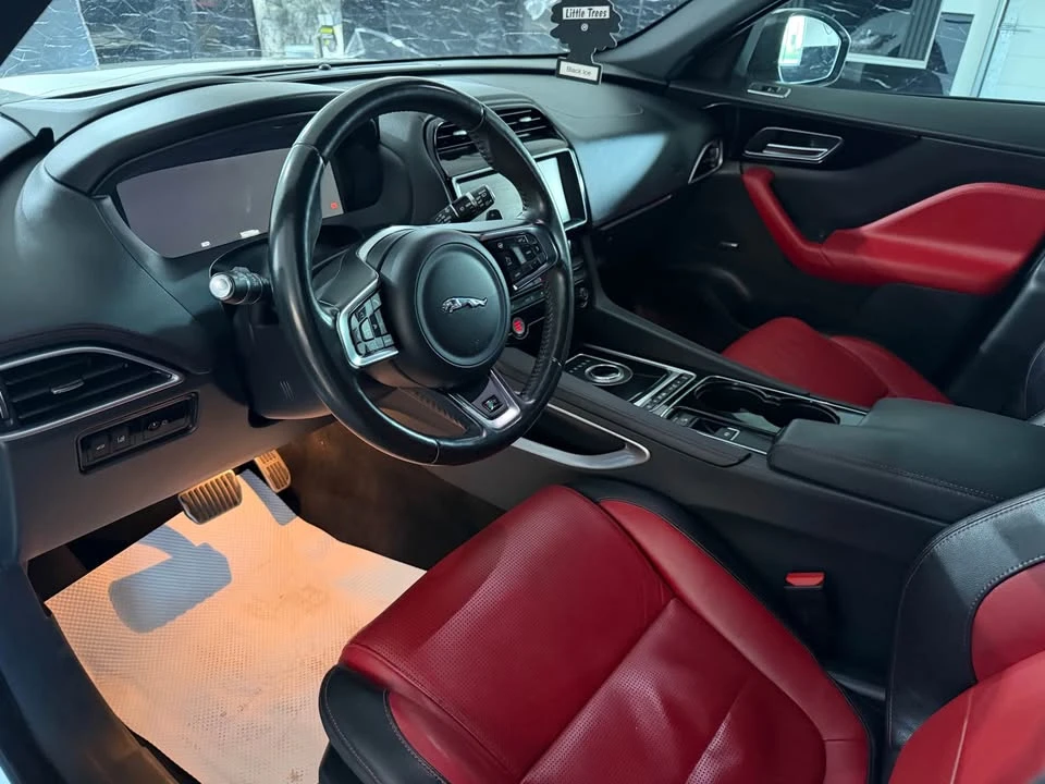 2017 Jaguar F-Pace - Image 10 of 20