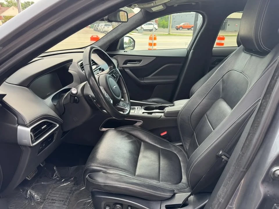 2017 Jaguar F-Pace - Image 6 of 20
