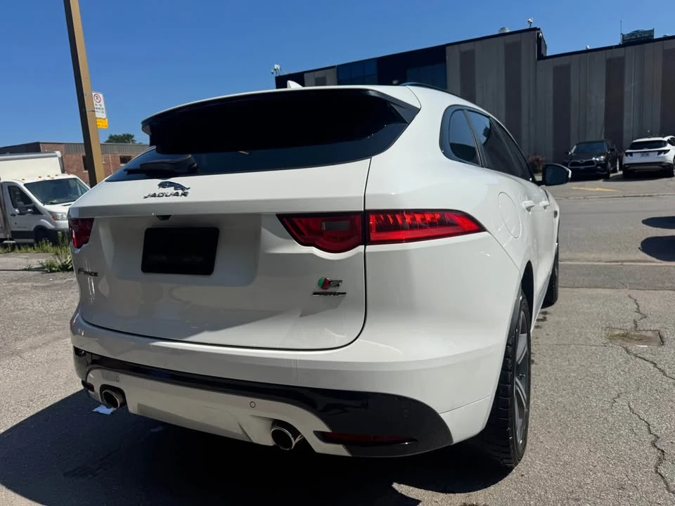 2017 Jaguar F-Pace - Image 6 of 12