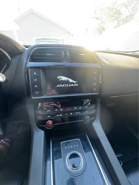 2017 Jaguar F-Pace - Image 3 of 6