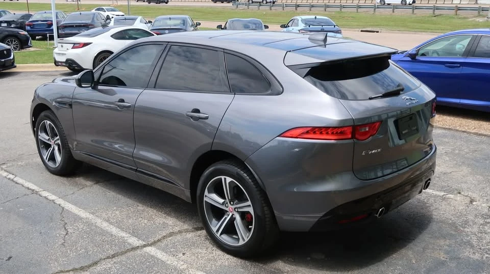 2017 Jaguar F-Pace - Image 12 of 20