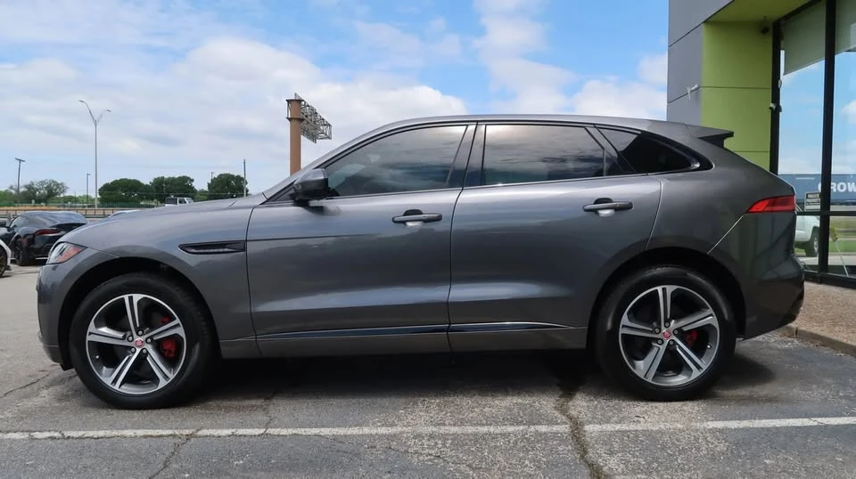 2017 Jaguar F-Pace - Image 7 of 20