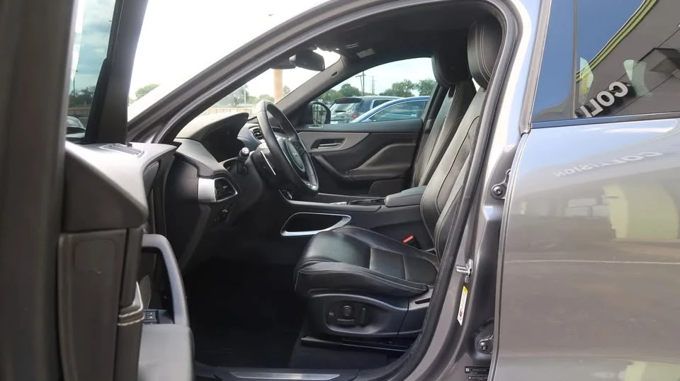2017 Jaguar F-Pace - Image 17 of 20