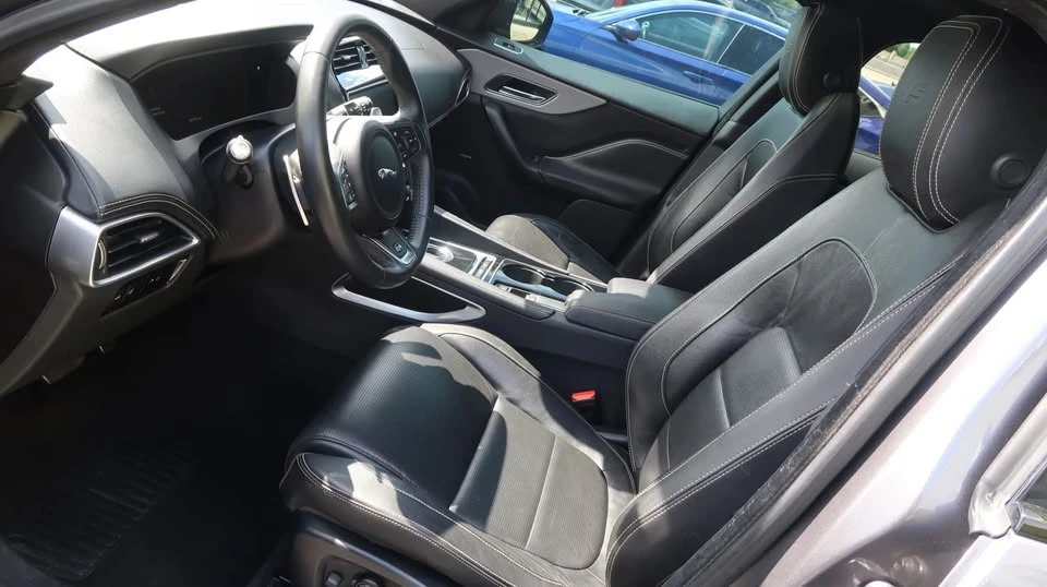 2017 Jaguar F-Pace - Image 18 of 20