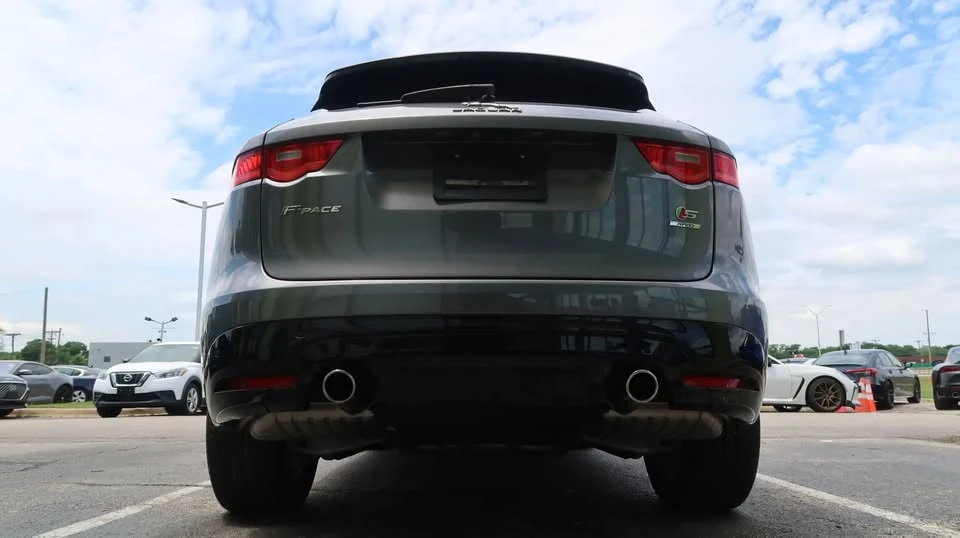 2017 Jaguar F-Pace - Image 10 of 20
