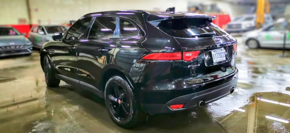 2017 Jaguar F-Pace - Image 5 of 11
