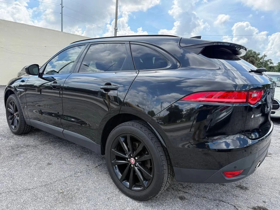 2017 Jaguar F-Pace - Image 5 of 20