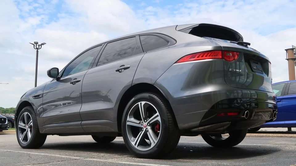 2017 Jaguar F-Pace - Image 13 of 20