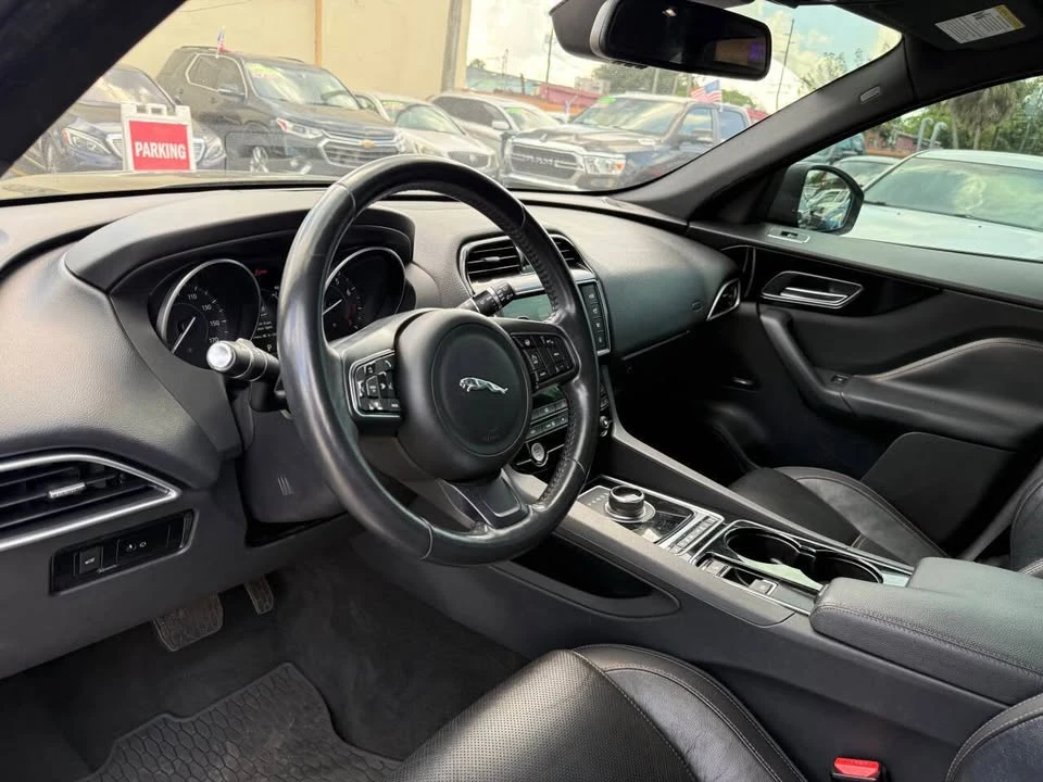 2017 Jaguar F-Pace - Image 13 of 20