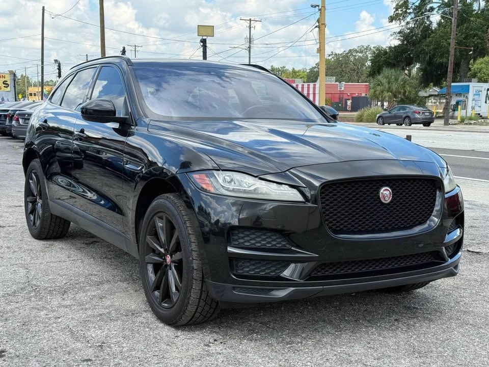 2017 Jaguar F-Pace - Image 9 of 20