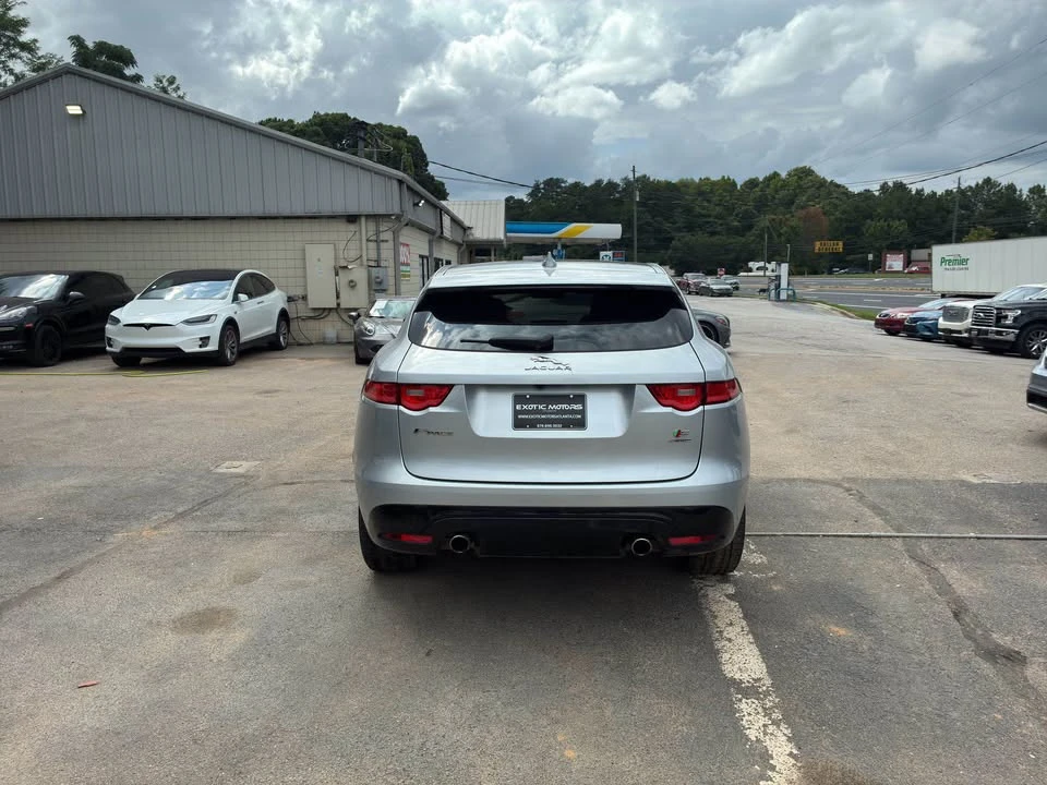 2017 Jaguar F-Pace - Image 4 of 18