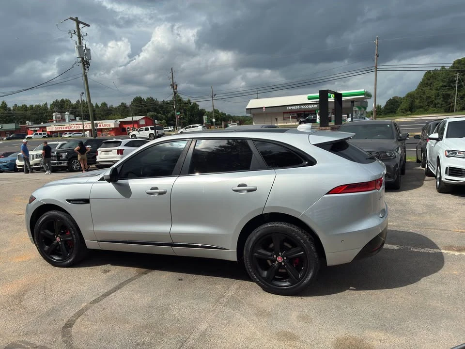 2017 Jaguar F-Pace - Image 3 of 18