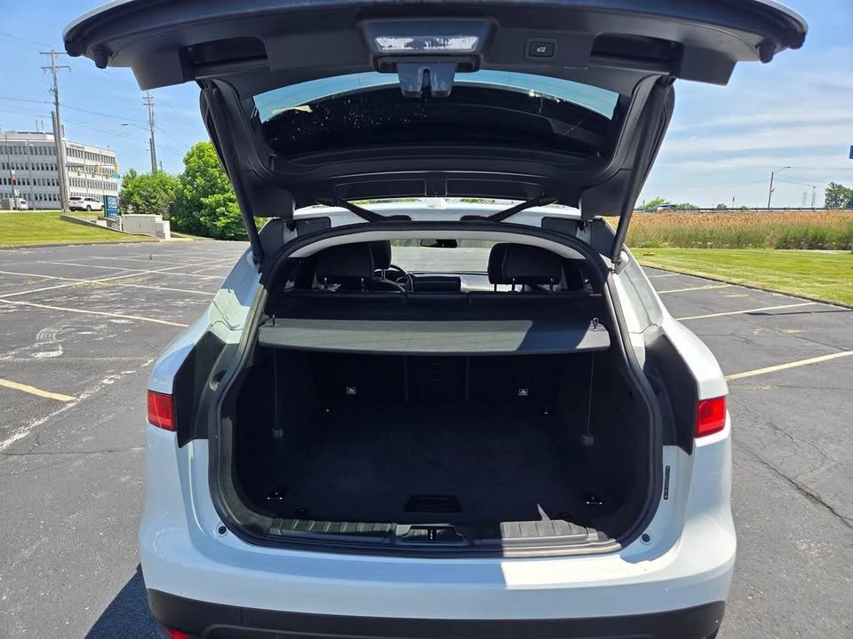 2017 Jaguar F-Pace - Image 7 of 19