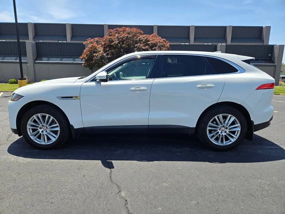 2017 Jaguar F-Pace - Image 2 of 19
