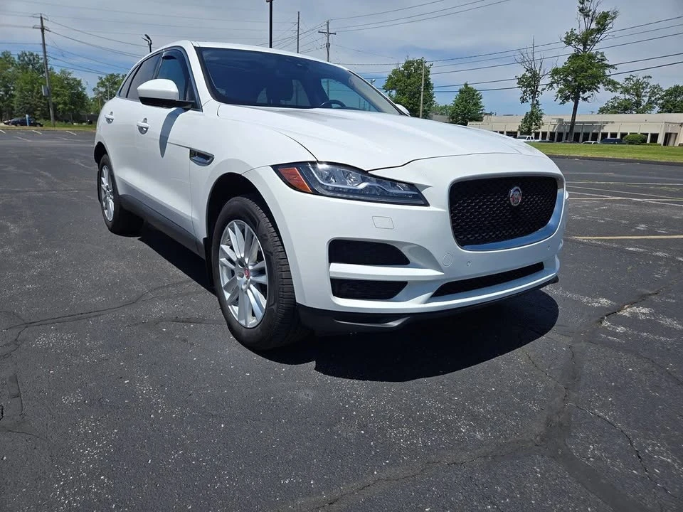 2017 Jaguar F-Pace - Image 4 of 19