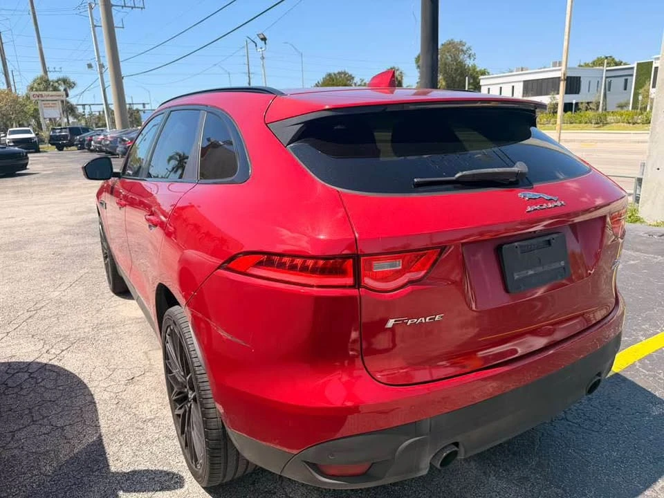 2017 Jaguar F-Pace - Image 4 of 10