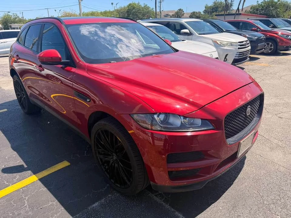 2017 Jaguar F-Pace - Image 2 of 10