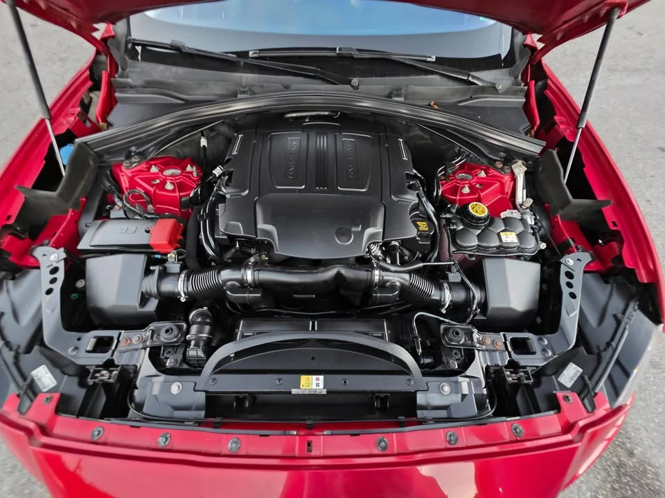 2017 Jaguar F-Pace - Image 19 of 20