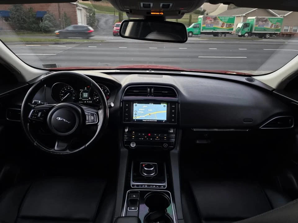 2017 Jaguar F-Pace - Image 15 of 20