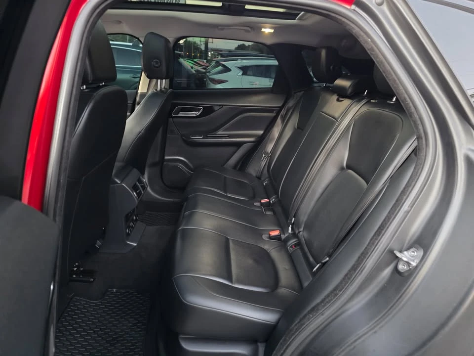 2017 Jaguar F-Pace - Image 10 of 20