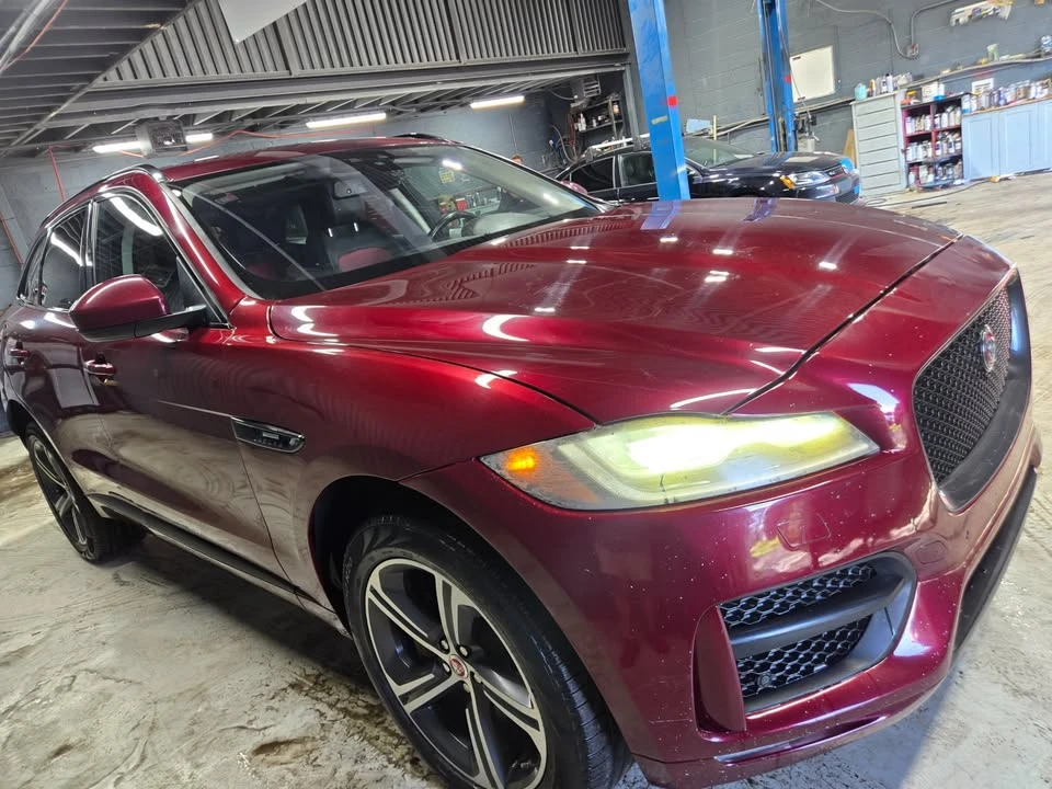 2017 Jaguar F-Pace - Image 10 of 17