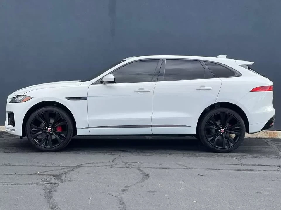 2017 Jaguar F-Pace - Image 4 of 18