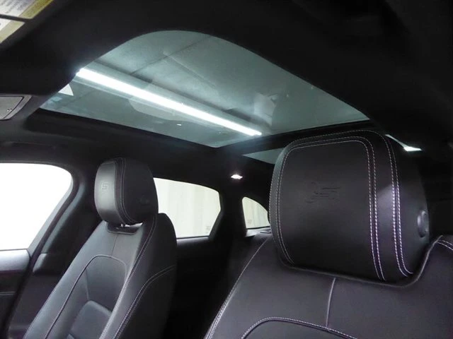2017 Jaguar F-Pace - Image 19 of 20