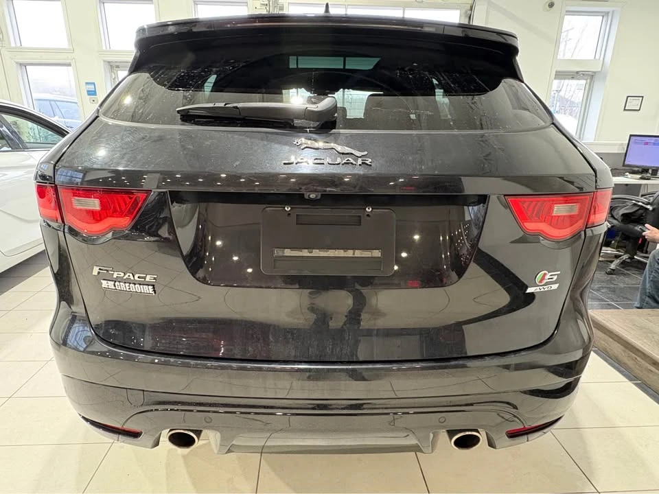 2017 Jaguar F-Pace - Image 4 of 17