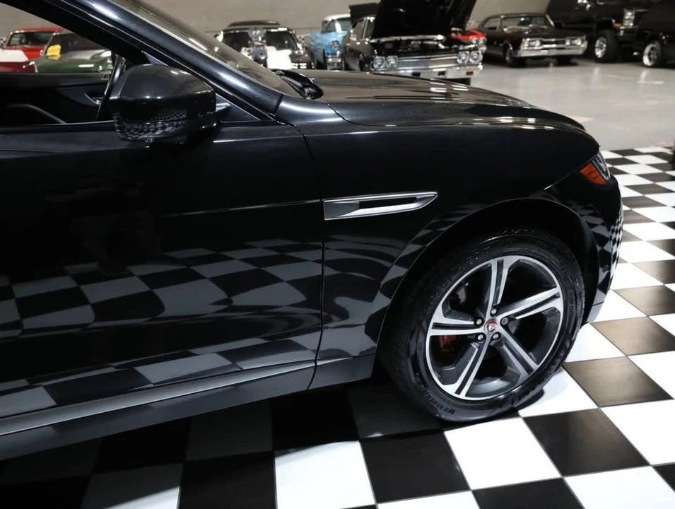 2017 Jaguar F-Pace - Image 14 of 20