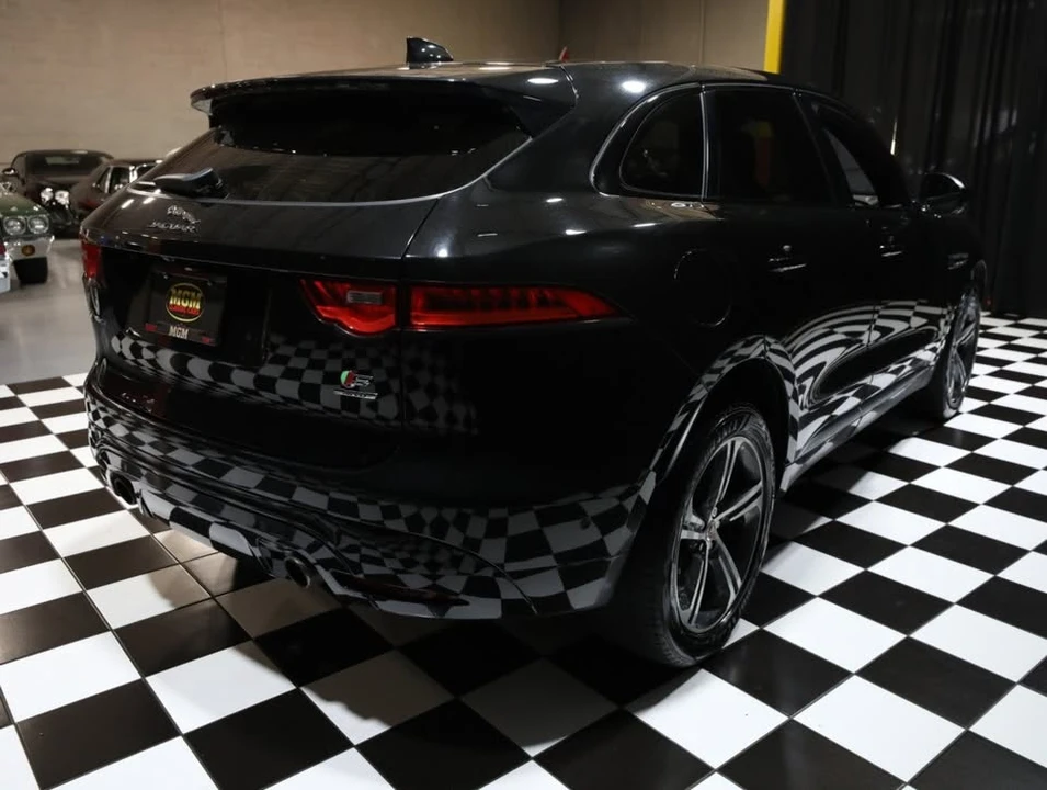 2017 Jaguar F-Pace - Image 17 of 20