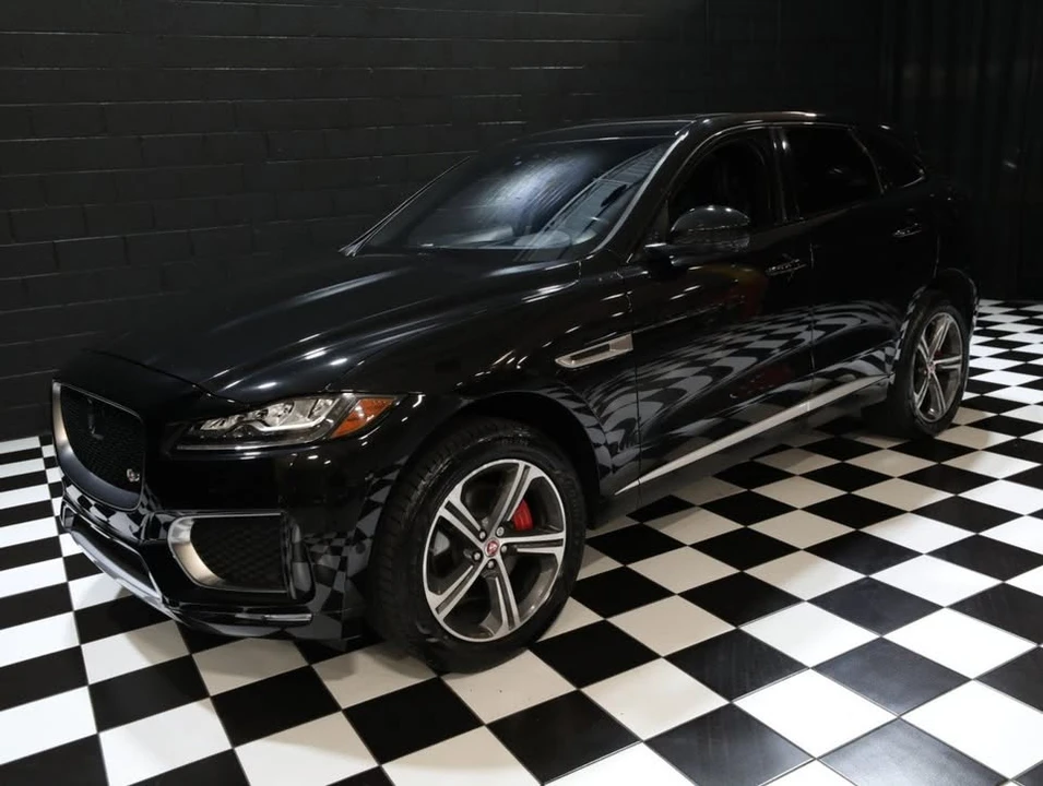 2017 Jaguar F-Pace - Image 6 of 20