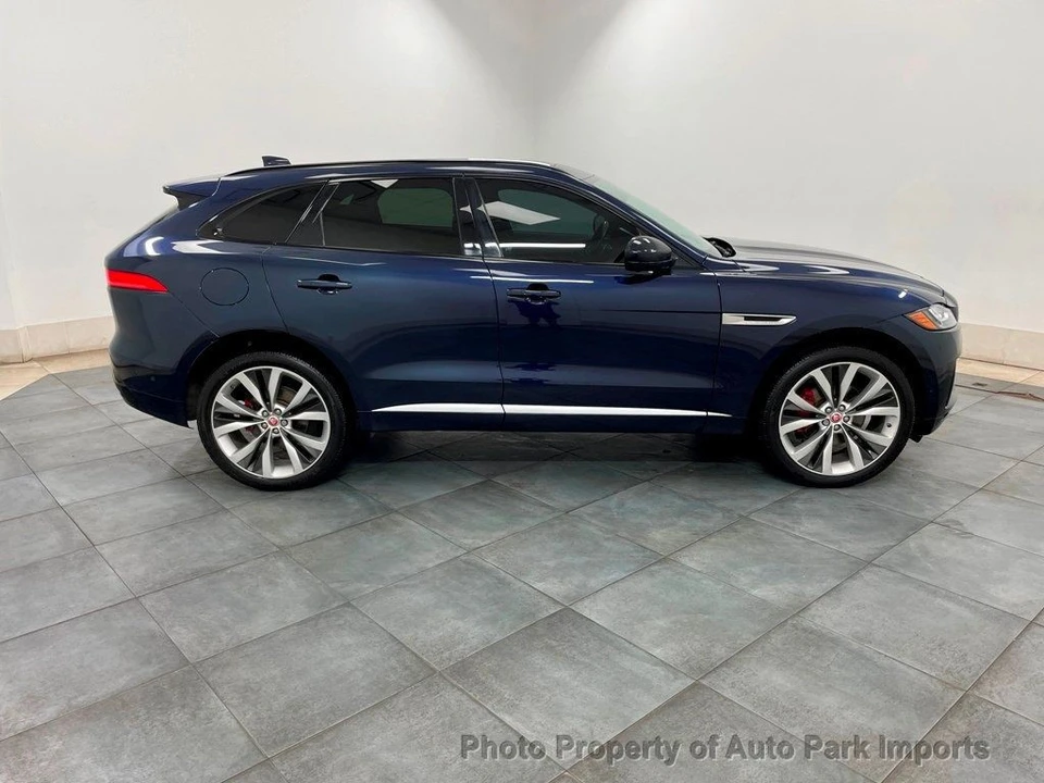 2017 Jaguar F-Pace - Image 10 of 12