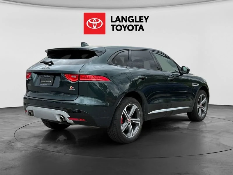2017 Jaguar F-Pace - Image 5 of 18