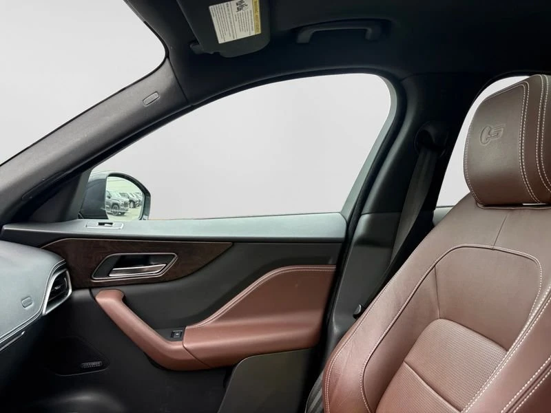 2017 Jaguar F-Pace - Image 16 of 18