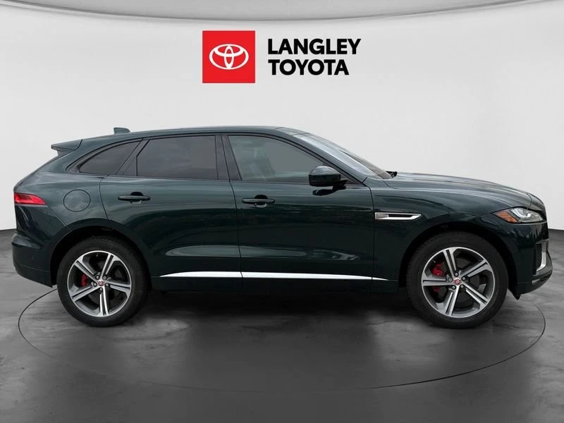 2017 Jaguar F-Pace - Image 4 of 18