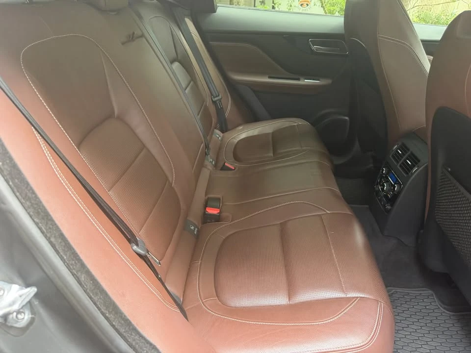 2017 Jaguar F-Pace - Image 8 of 11