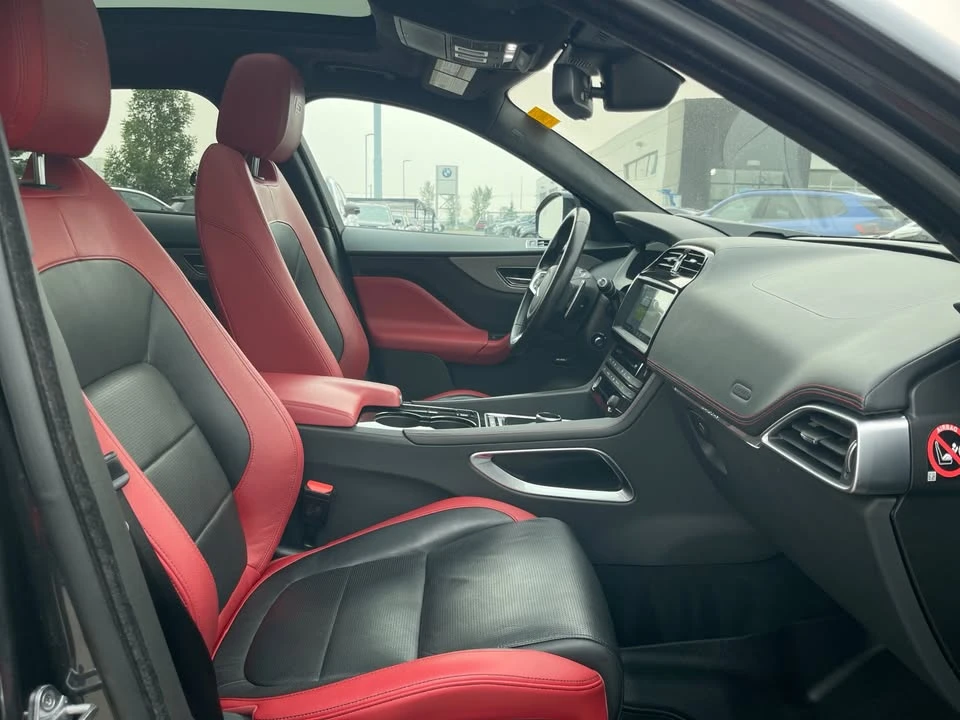 2017 Jaguar F-Pace - Image 17 of 18
