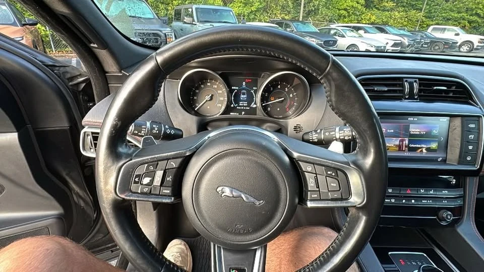 2017 Jaguar F-Pace - Image 15 of 20
