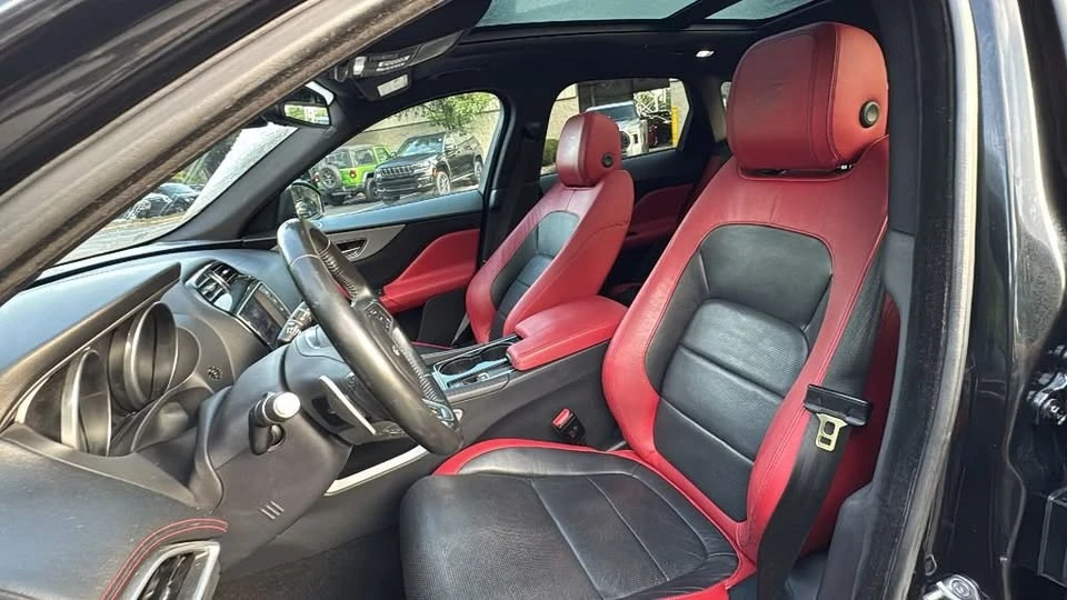 2017 Jaguar F-Pace - Image 9 of 20