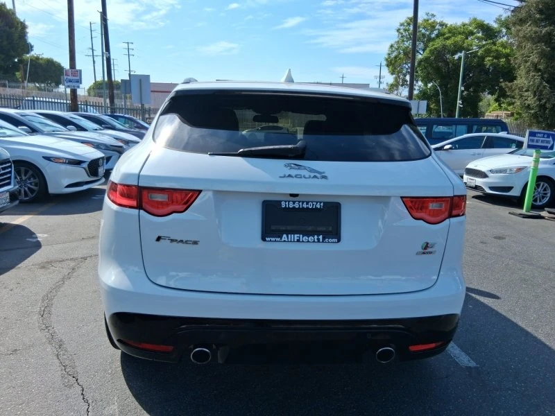 2017 Jaguar F-Pace - Image 5 of 19