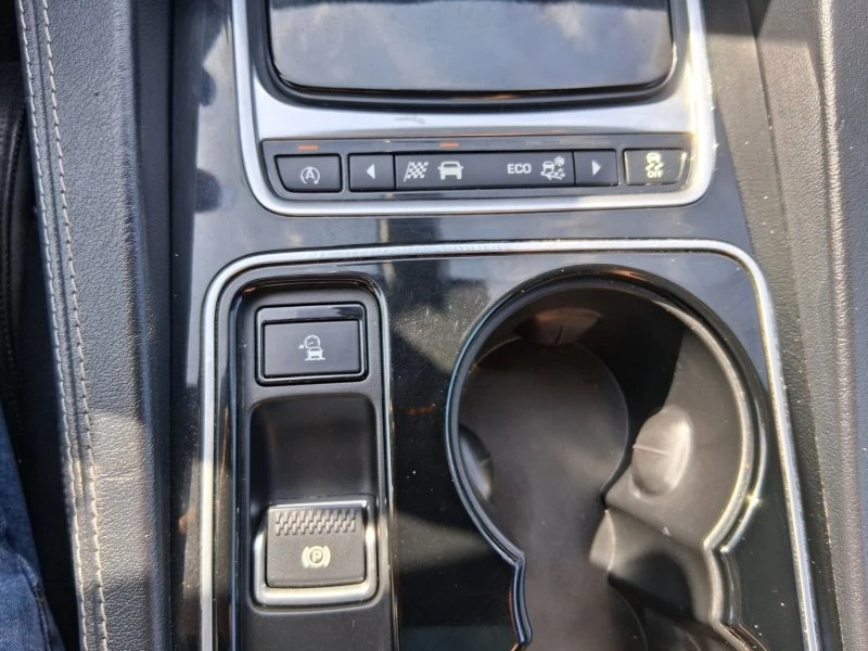 2017 Jaguar F-Pace - Image 18 of 19