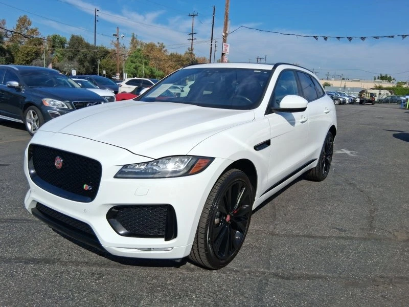 2017 Jaguar F-Pace - Image 3 of 19