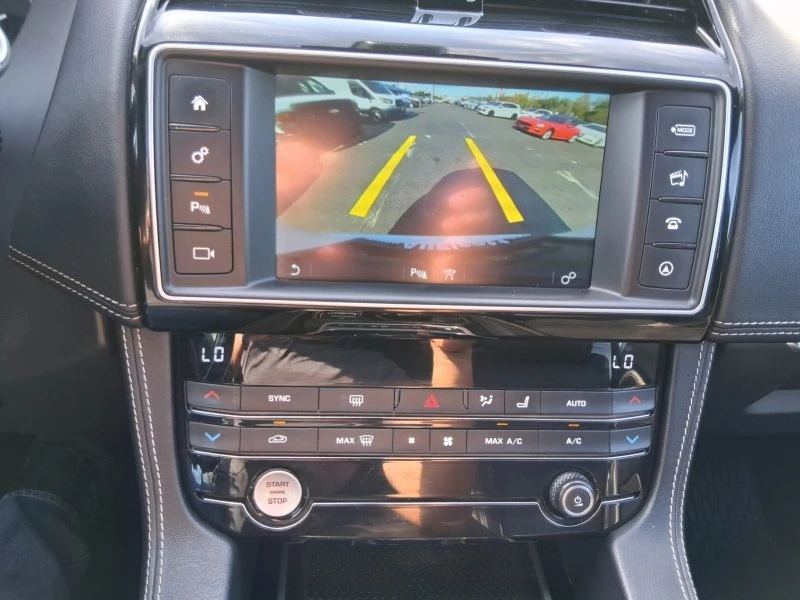 2017 Jaguar F-Pace - Image 15 of 19
