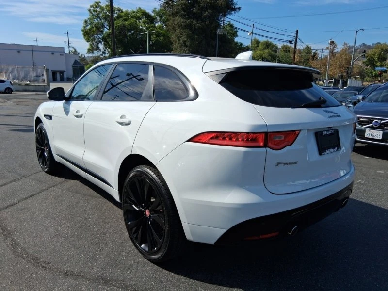 2017 Jaguar F-Pace - Image 4 of 19