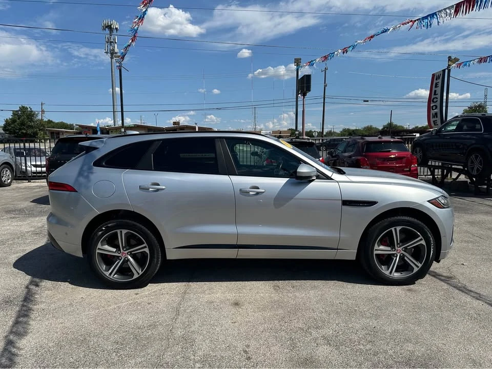 2017 Jaguar F-Pace - Image 4 of 19