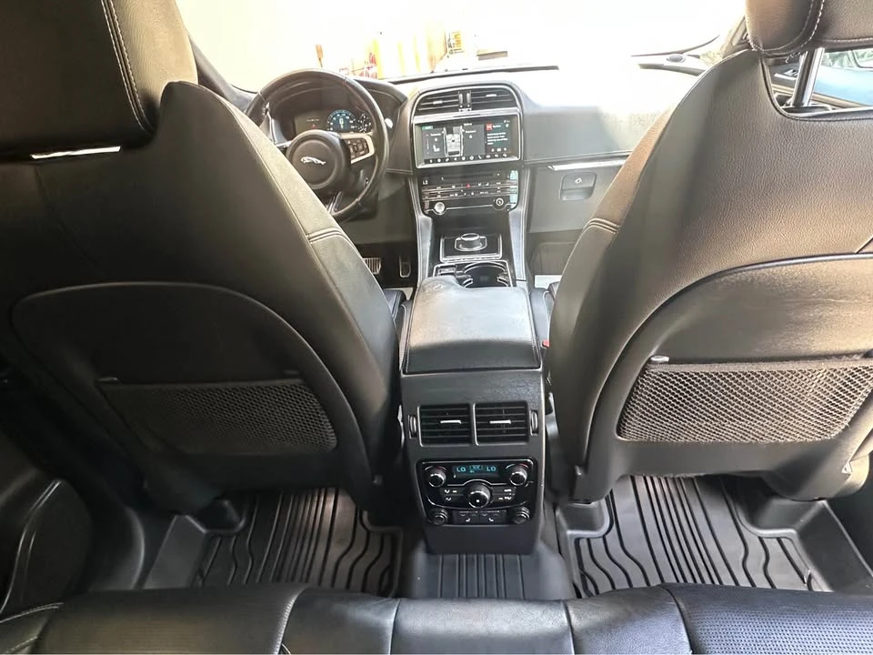 2017 Jaguar F-Pace - Image 13 of 19