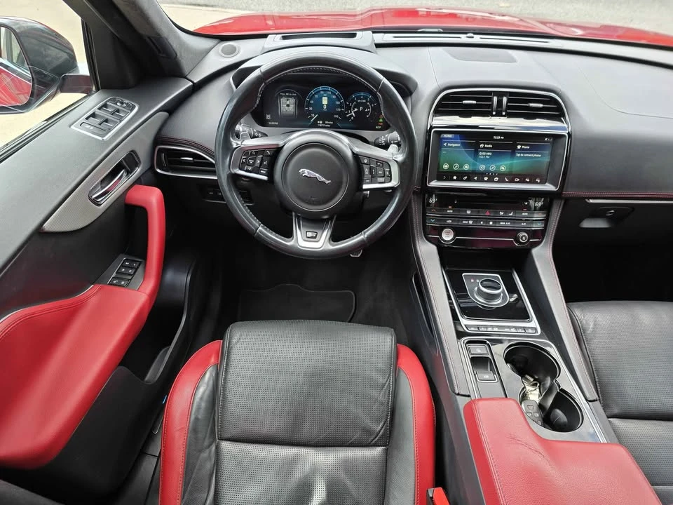 2017 Jaguar F-Pace - Image 14 of 20