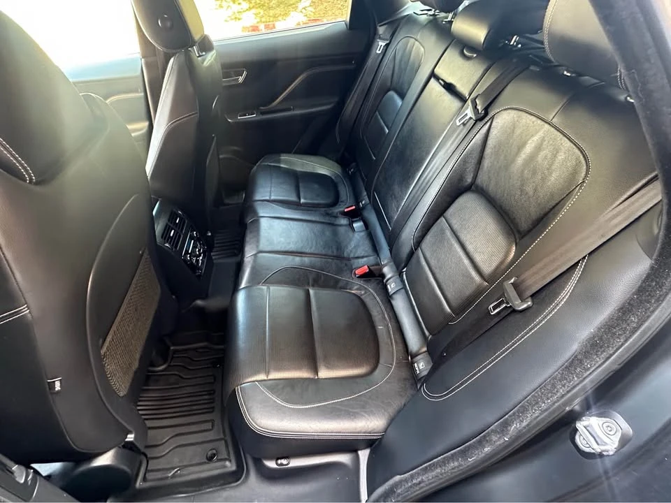 2017 Jaguar F-Pace - Image 11 of 19