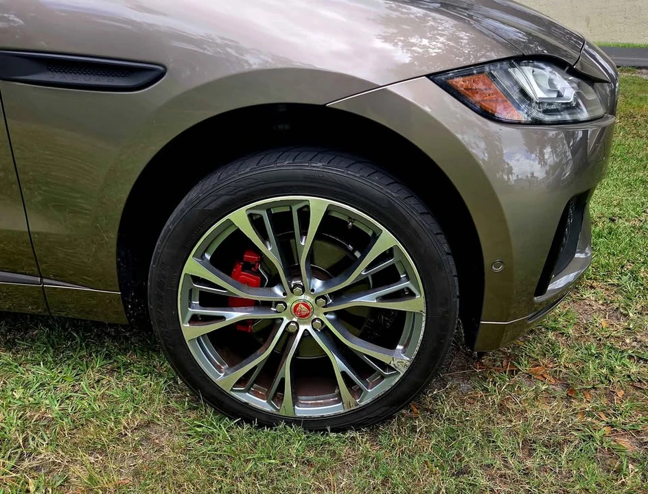2017 Jaguar F-Pace - Image 5 of 20
