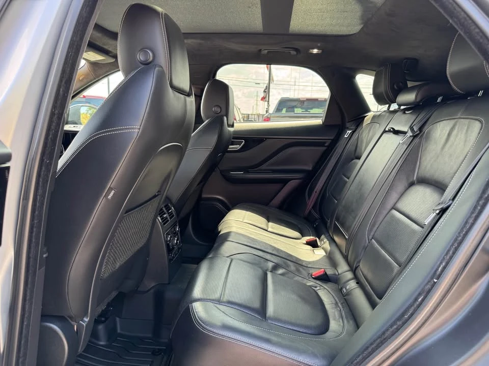 2017 Jaguar F-Pace - Image 12 of 16